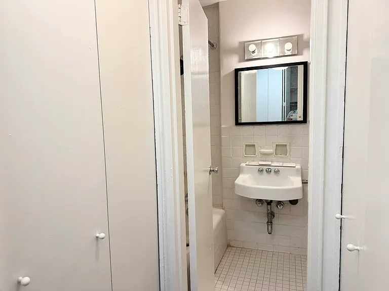 235 E 83rd St #6C — Photo 4