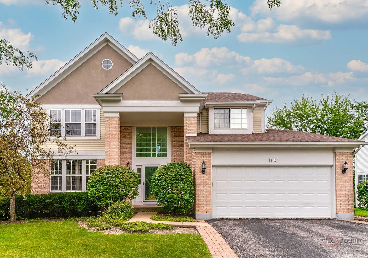 4 bed, 3.5 bath, 2395 sqft, $3,600 — Photo 1