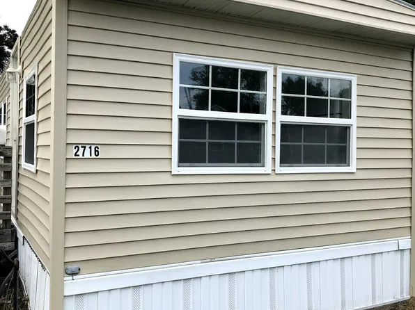 2716 Everett Dr, Erie, PA 16510