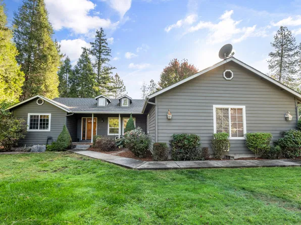7616 Monument Dr, Grants Pass, OR 97526