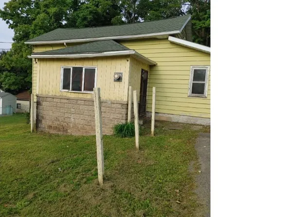 1931 Stokes Rd, Lyons, NY 14489