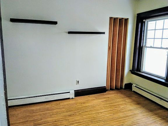 2nd image of 2933 Delaware Ave #1-6