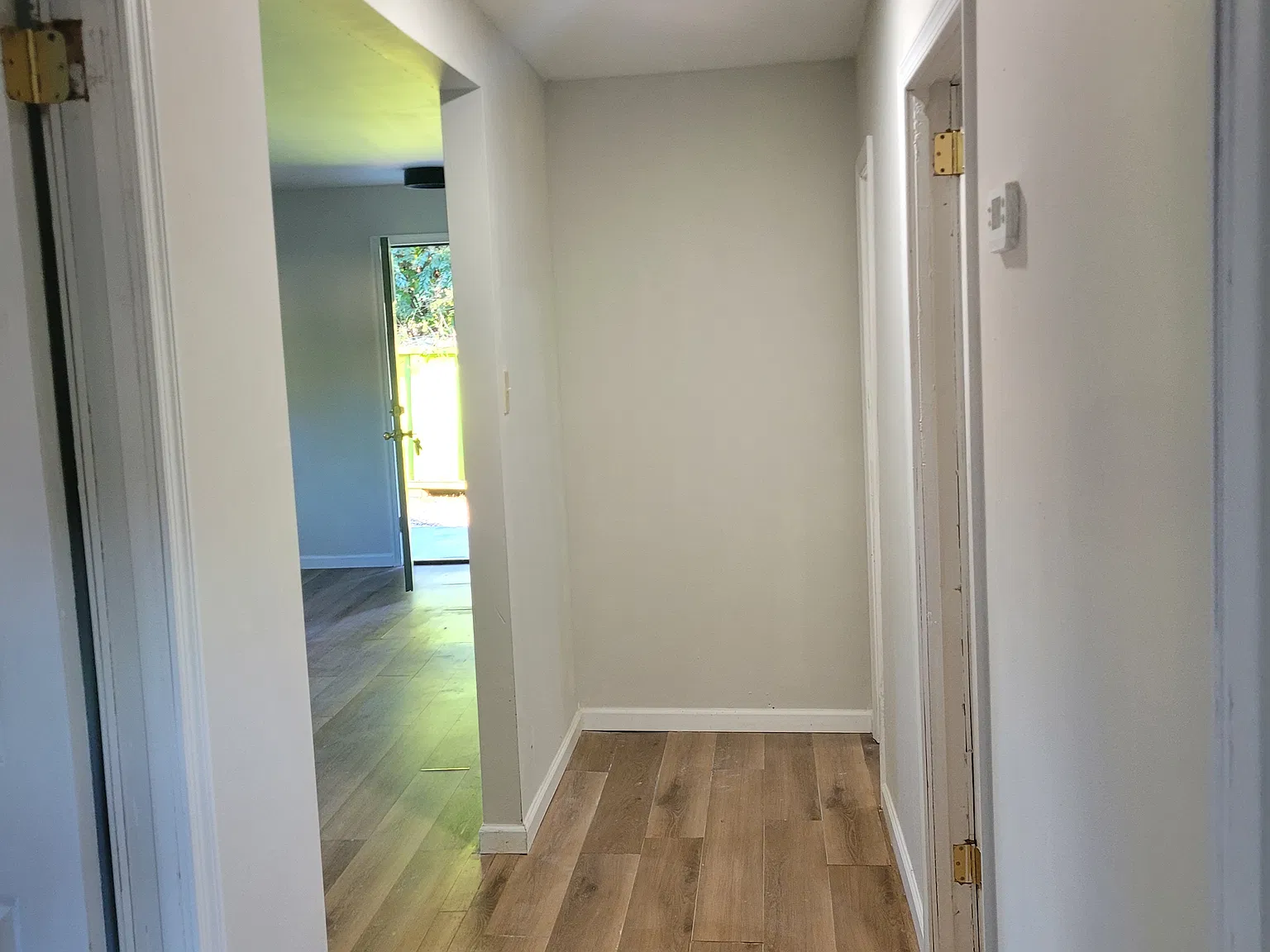 3 bed, 796 sqft, $2,525 — Photo 3