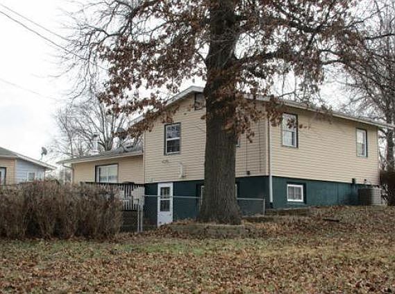 2nd image of 1208 Fairlane Dr
