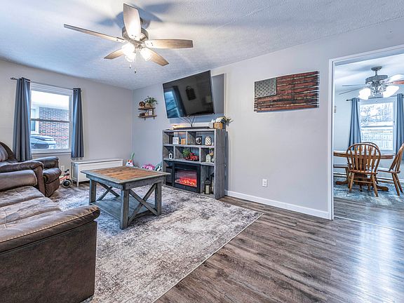 3rd image of 112 Ann Dr