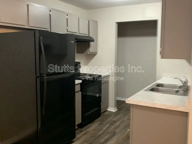 505 N Dickson St #A9 — Photo 2