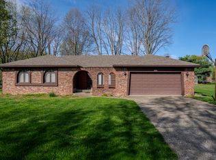 254 Summit Ridge Dr, Greenwood, IN