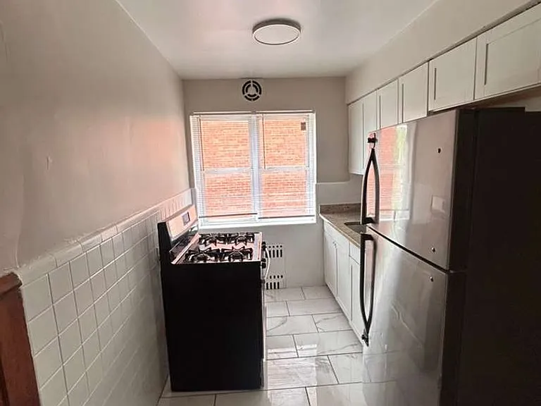 2334 Kemper Ln — Photo 14