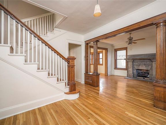 5th image of 3833 Campbell St