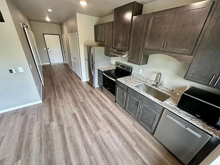 Kraewood Flats - Summer Rent Special through July 31 2026 — Photo 23