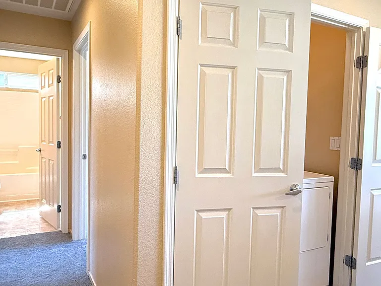 1013 Shades End Ave — Photo 29