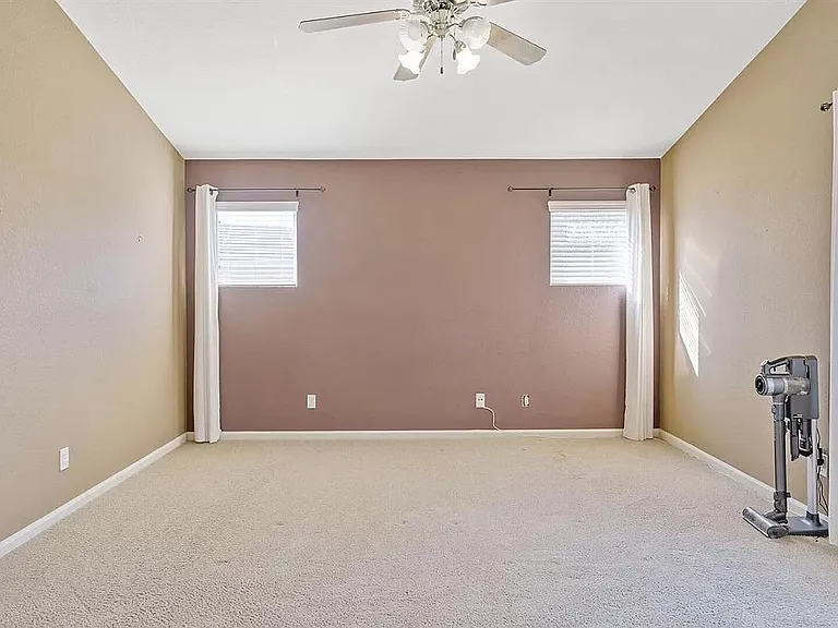 2293 Joseph Damon Dr — Photo 30