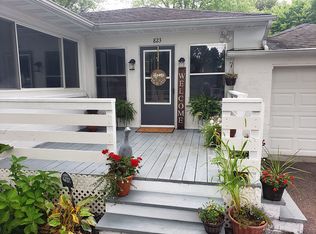 823 W Baxterwood Ln, Janesville, WI 53546