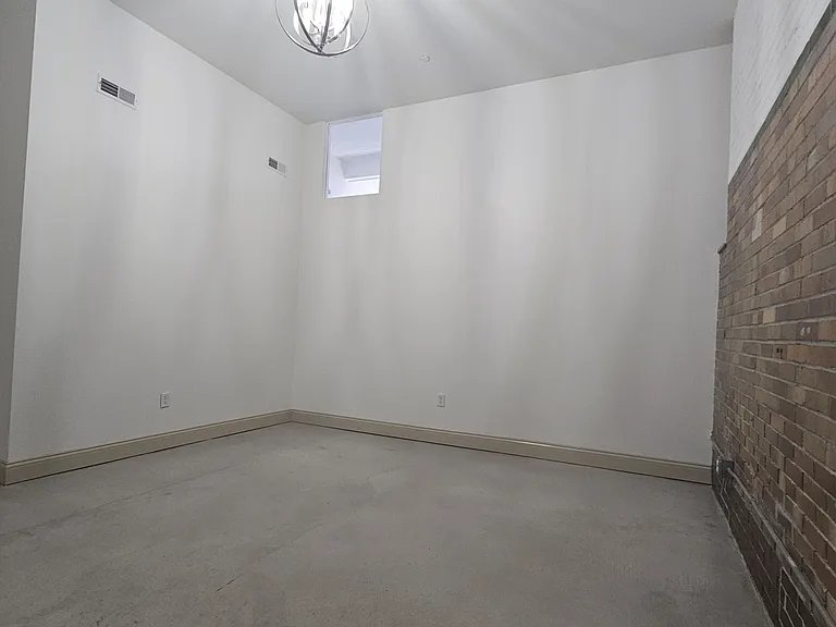 Clark School Lofts — Photo 13