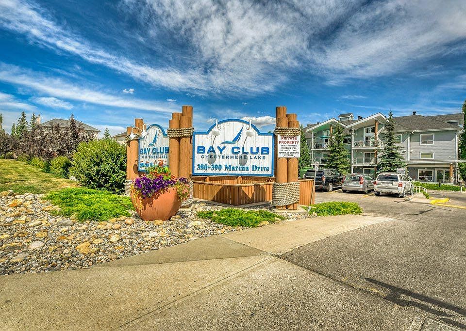 1st image of 390 SW Marina Dr #201