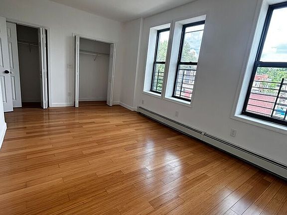 2nd image of 168 Ashburton Ave