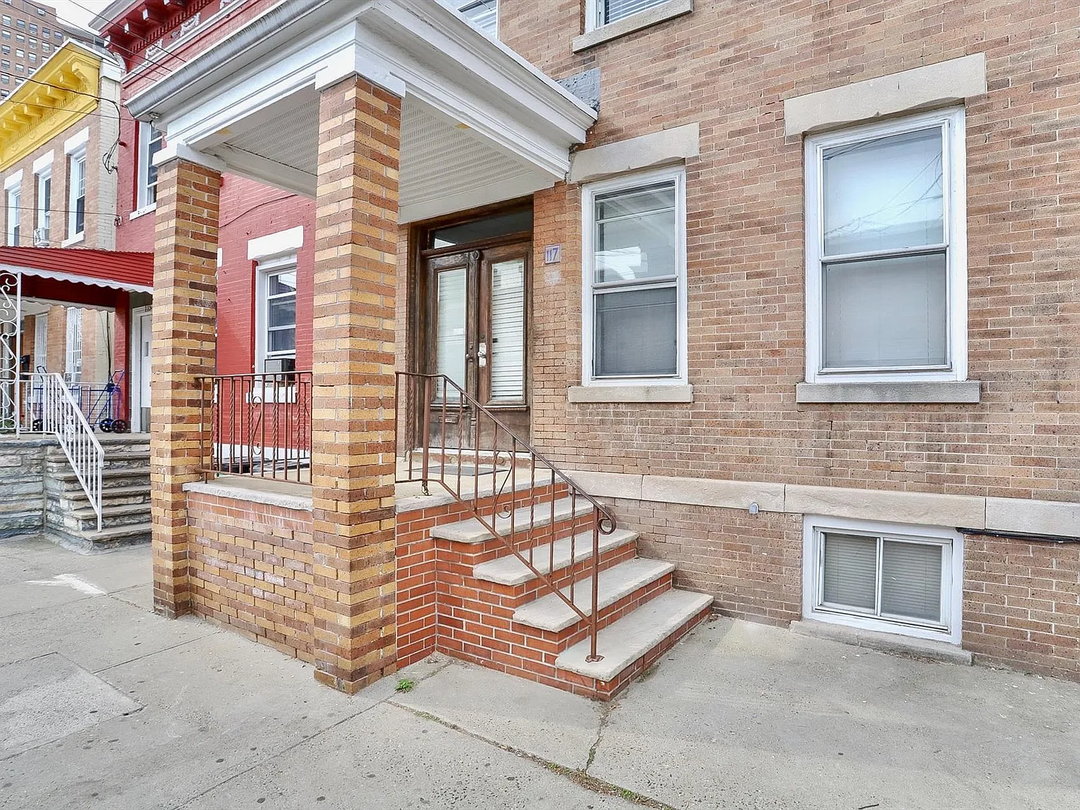 Lovely West New York 2 BR at 117 57th Street - Heat and hot water included — Photo 1