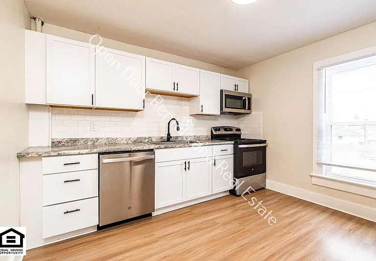 2516 S Lafayette St — Photo 7