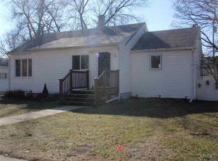 305 N North St, Viborg, SD 57070