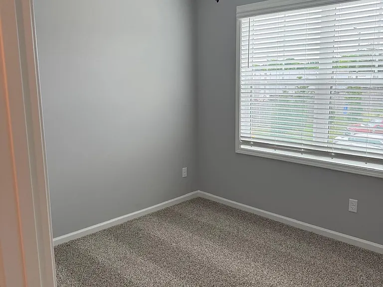 561 Twyla Dr — Photo 6