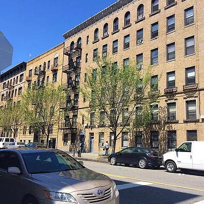 Rented by Executive Towers  | media 8