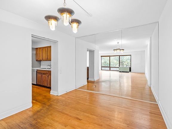 5th image of 1115 S Plymouth Ct APT 311