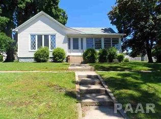 208 W Broad St, Roanoke, IL
