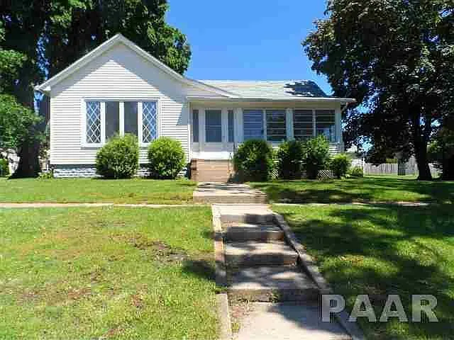 208 W Broad St photo 1