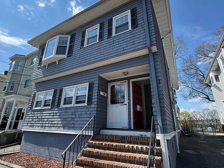 67 Clarendon Ave — Photo 24
