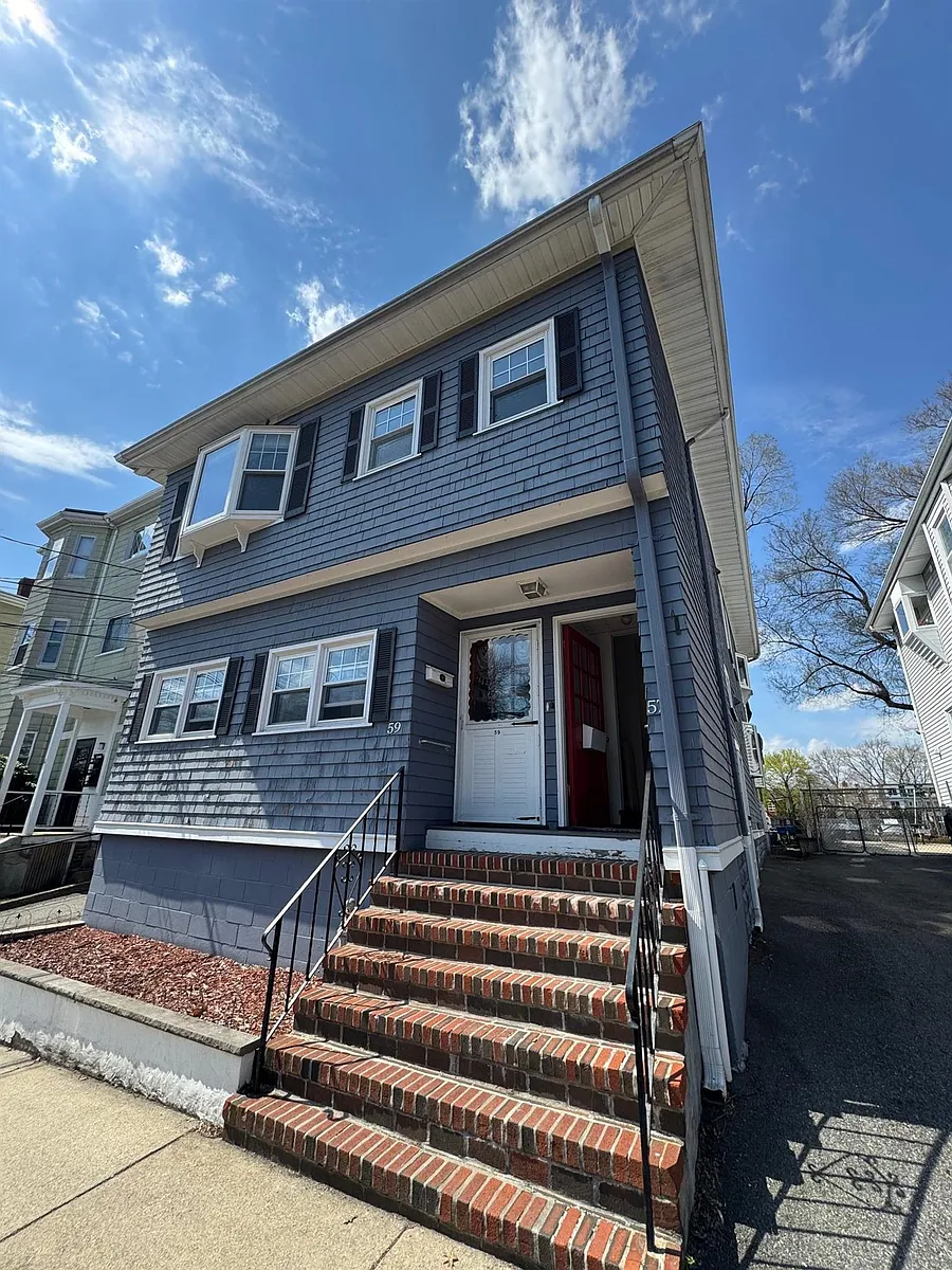 Building Photo - 55 Clarendon Ave
