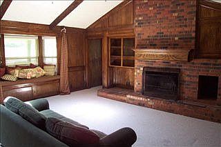 2nd image of 1220 Robin Dr