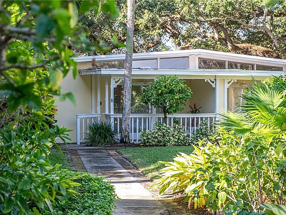 3rd image of 720-724 728 Lantana Ln