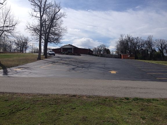 4th image of 5734 S. Main
