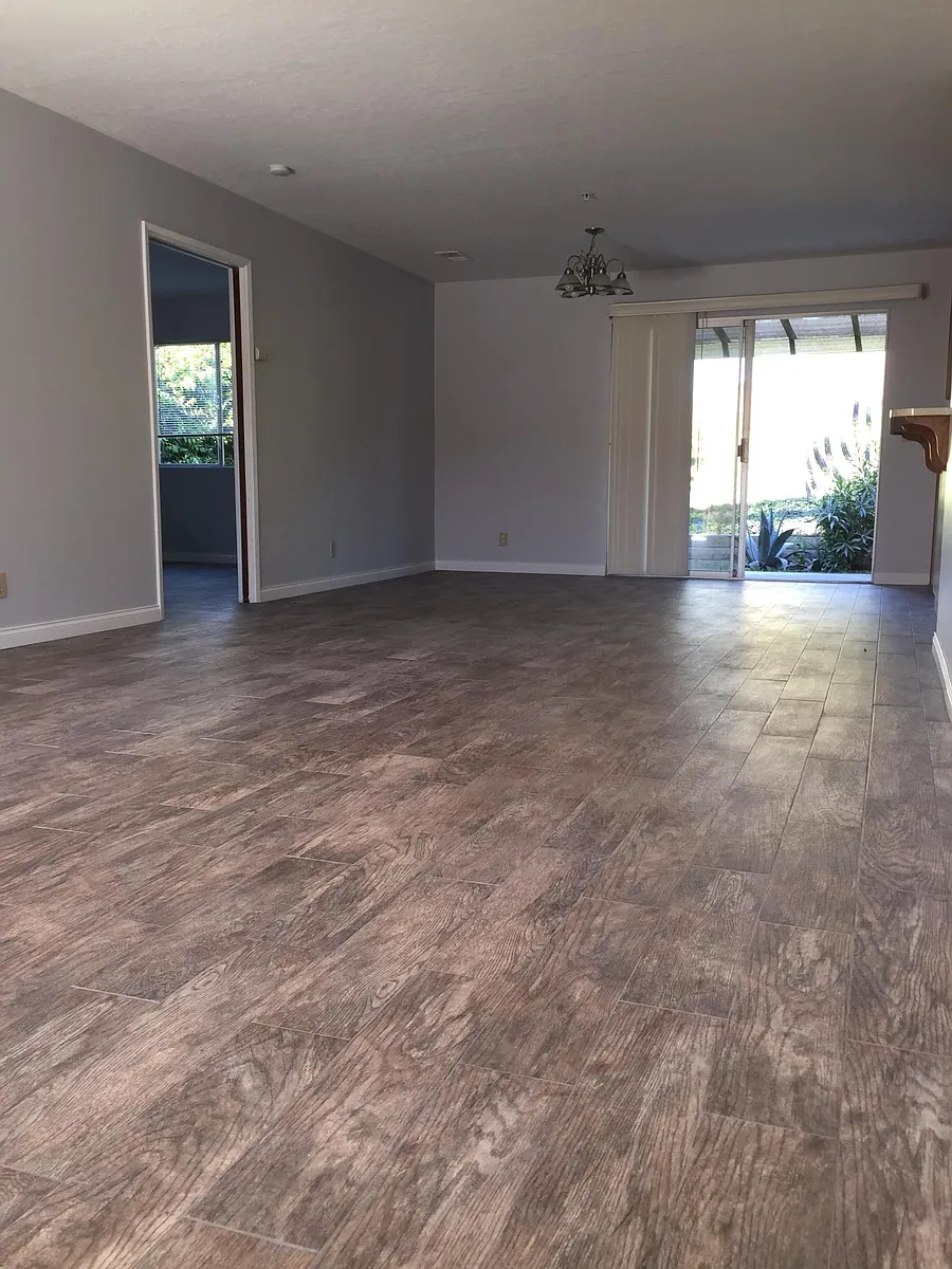 Building Photo - Sweetbriar Cir