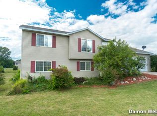 3499 Jacobs Corner Dr NE, Rockford, MI 49341