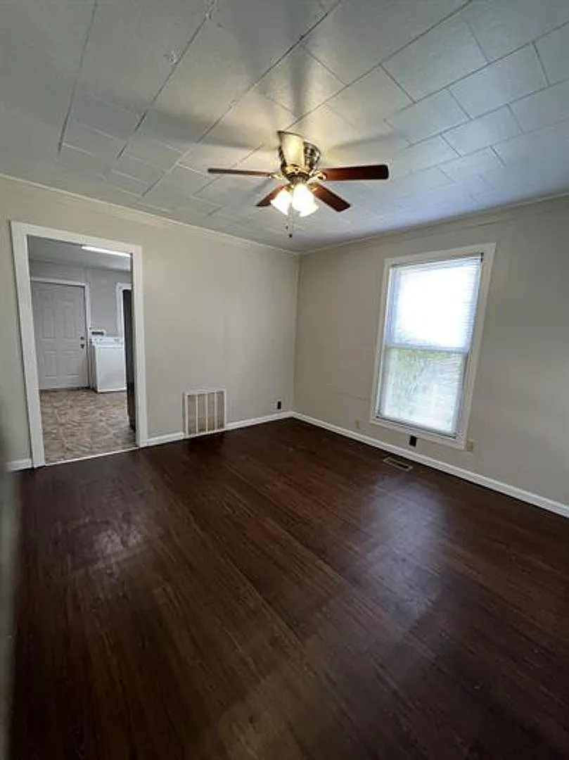 Charming one bedroom in South Charleston — Photo 4