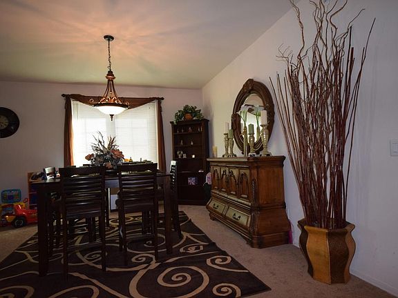 3rd image of 18468 W Carol Ave