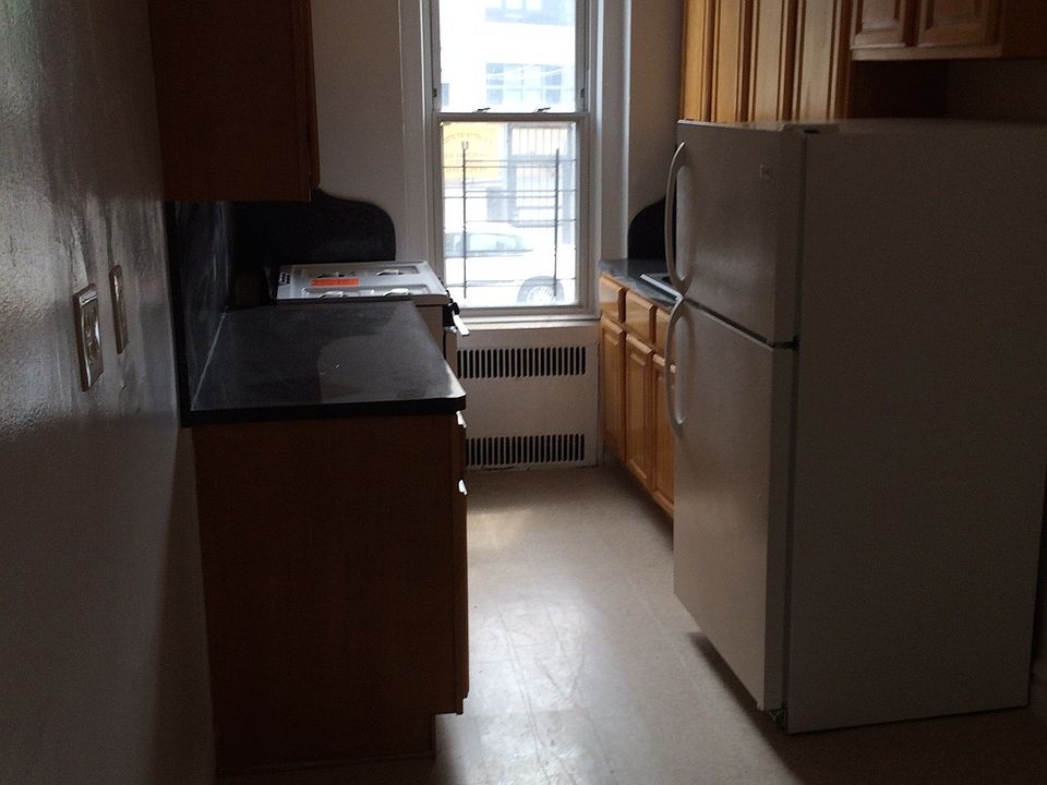 1st image of 2828 Kings Hwy APT 2C