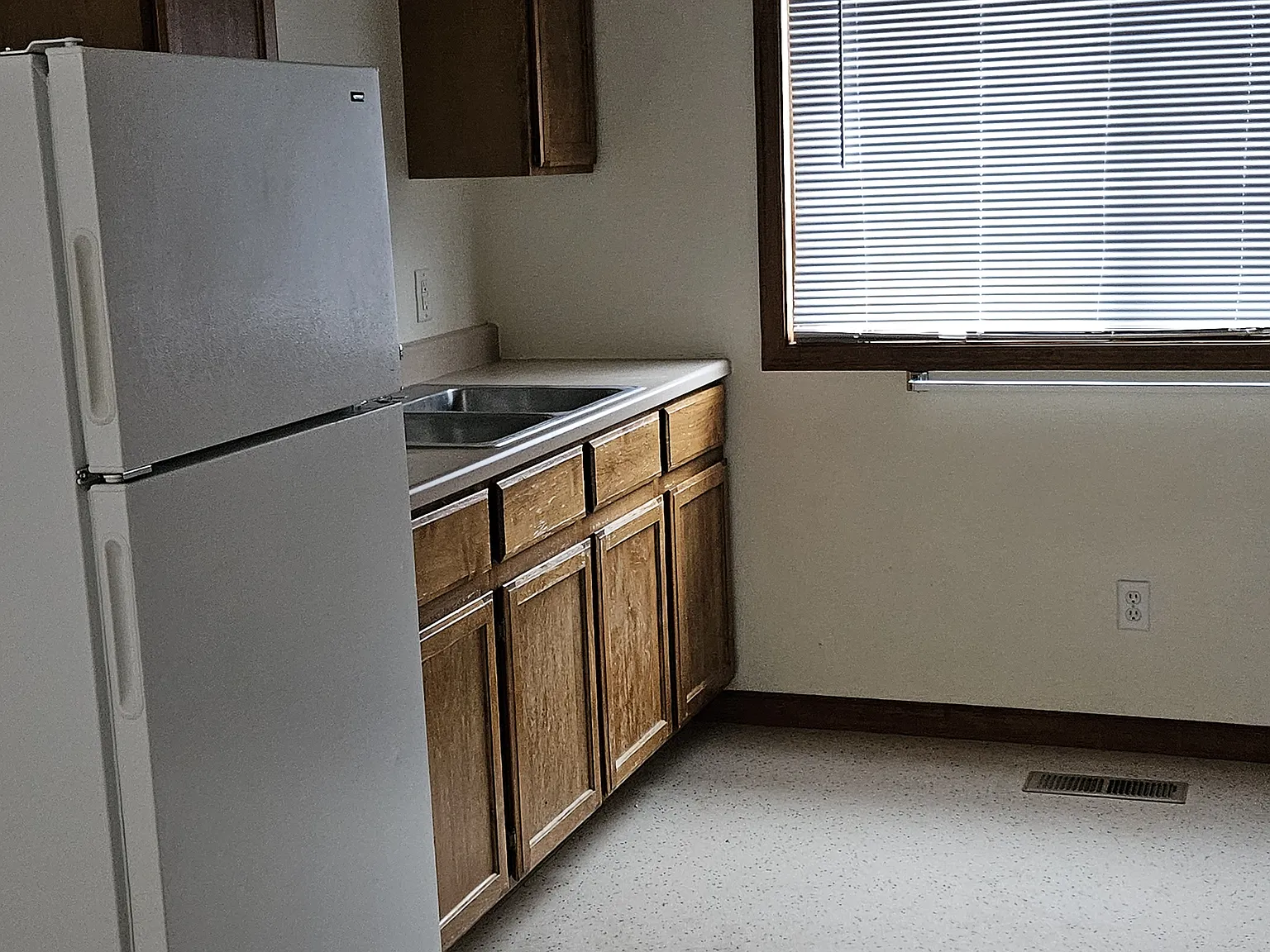 3 bed, 1.5 bath, 1100 sqft, $1,495 — Photo 2