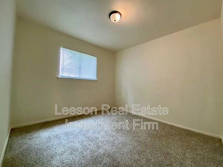 1311 Elsa Jane St — Photo 10