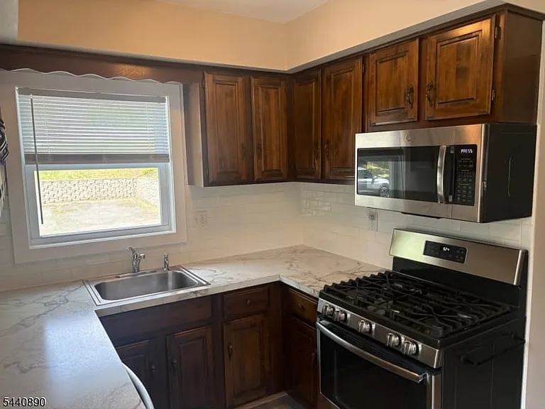 192 Central Ave — Photo 6