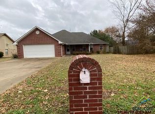 533 Winchester Dr, Chandler, TX 75758