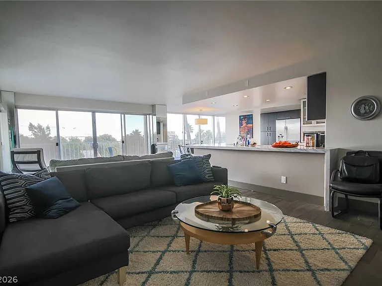 3111 Bel Air Dr #4B — Photo 9