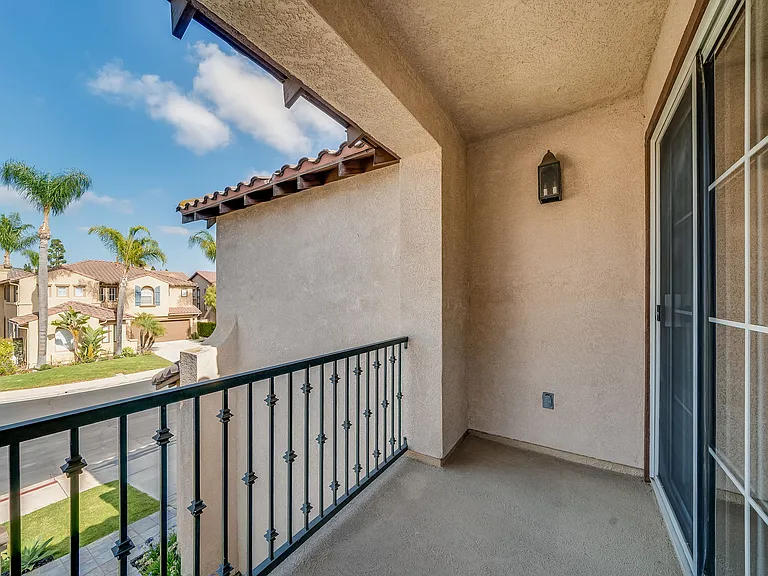 11761 Fricker Ave — Photo 29