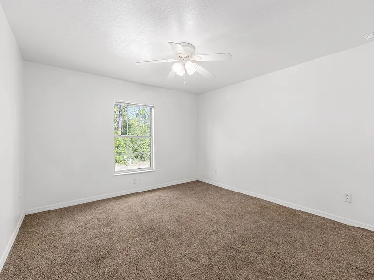 7860 SW 204th Ave — Photo 32