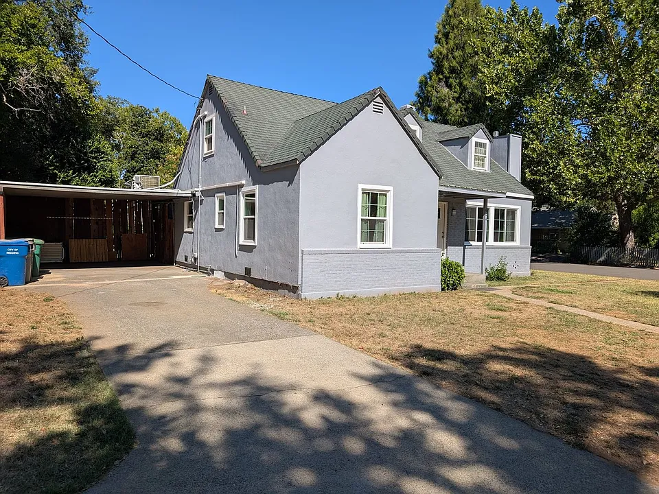604 Loma St