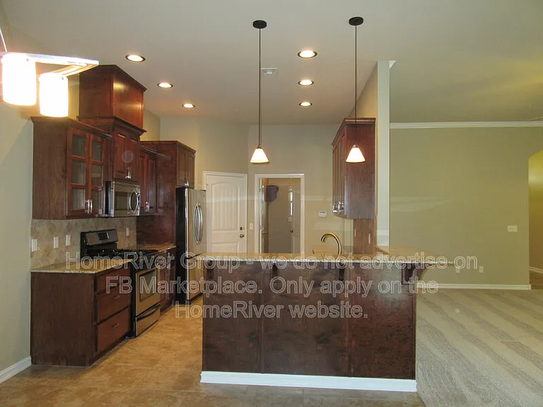 1012 W Fargo Ln — Photo 9
