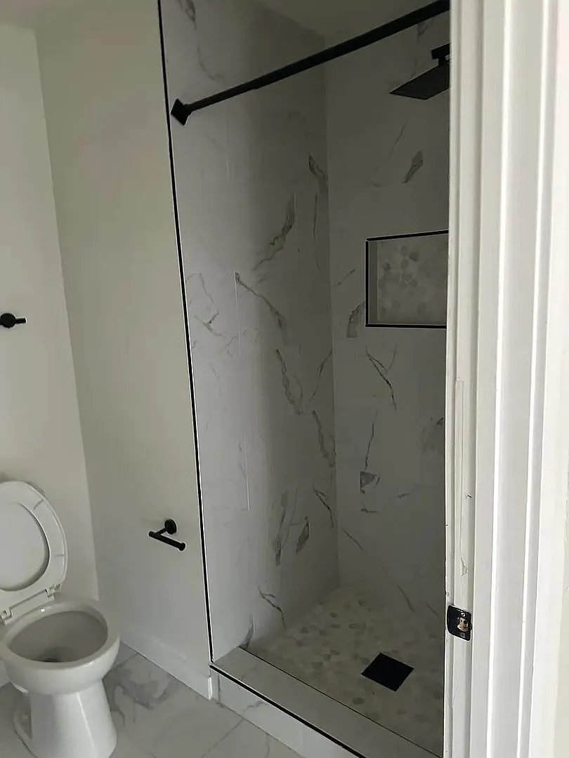 Room in 4 Bedroom Home in Austin — Photo 3