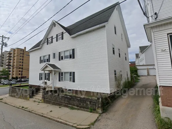 302 Pond St #2A, Woonsocket, RI 02895
