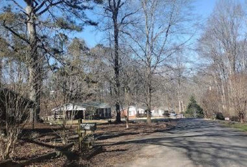 2nd image of 153 Macedonia Forrest Cir